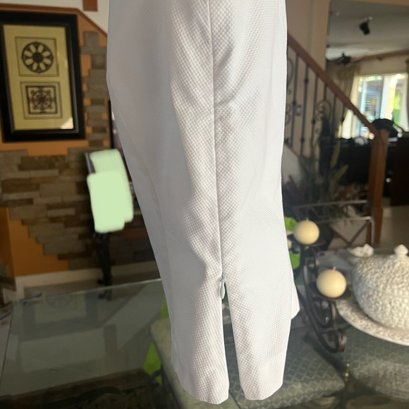 ANN TAYLOR Factory Select White Sleeveless Cotton Round Open V Neck Top - Picture 6 of 14